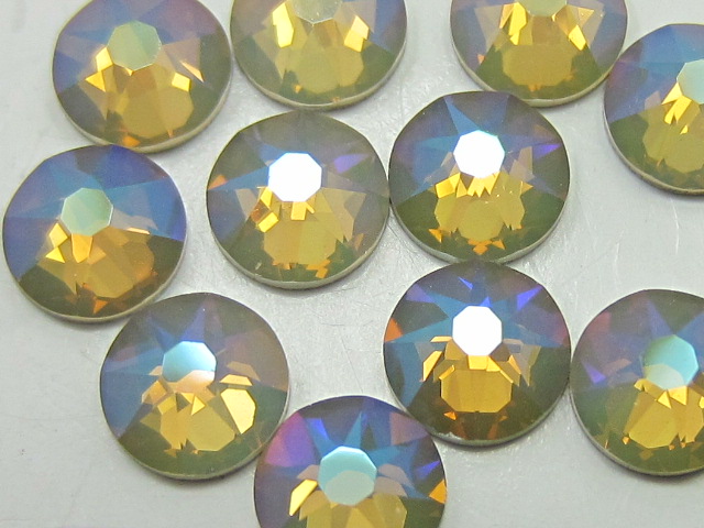 72 pcs. 20ss WHITE OPAL VERDE FLATBACK European Rhinestones